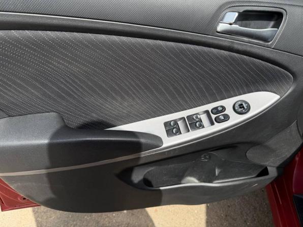 Hyundai Solaris I Рестайлинг с пробегом 2015 года, цена 859 000 рублей, 206859 км, седан, Автокод Объявления