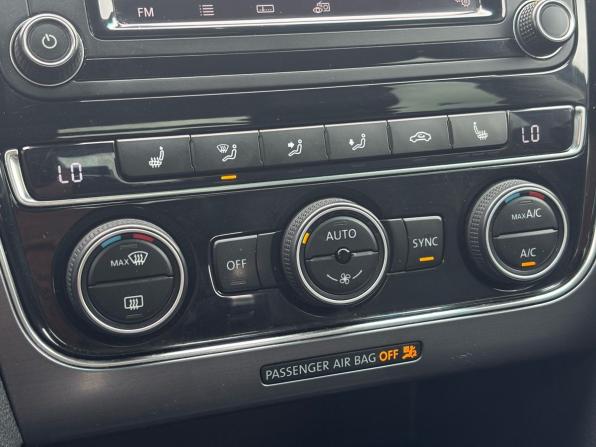 Volkswagen Passat (North America and China) I Рестайлинг с пробегом 2016 года, цена 1 689 000 рублей, 96517 км, седан, Автокод Объявления