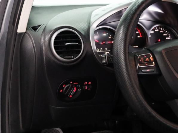 SEAT Leon II Рестайлинг с пробегом 2011 года, цена 779 000 рублей, 230409 км, хэтчбек, Автокод Объявления