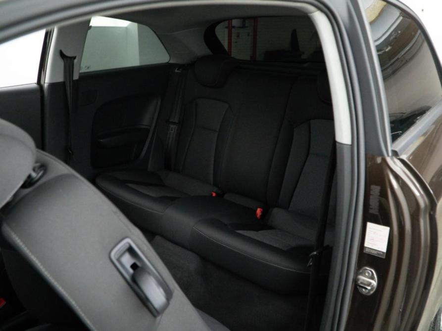 Audi A1 I (8X) Москва  - изображение 9
