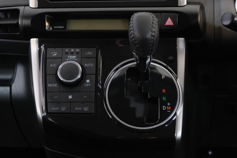 Toyota Wish II Рестайлинг Омск  - изображение 16