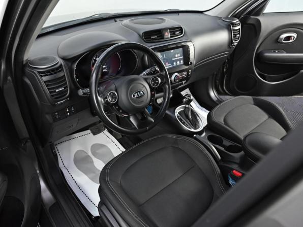 Kia Soul II Рестайлинг с пробегом 2017 года, цена 849 000 рублей, 90000 км, хэтчбек, Автокод Объявления