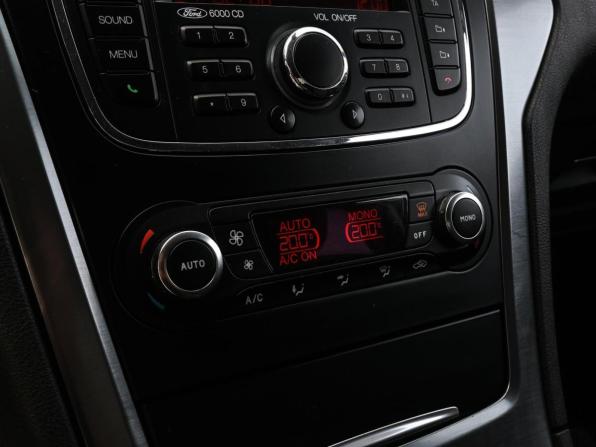 Ford Mondeo IV Рестайлинг с пробегом 2013 года, цена 990 000 рублей, 137797 км, седан, Автокод Объявления