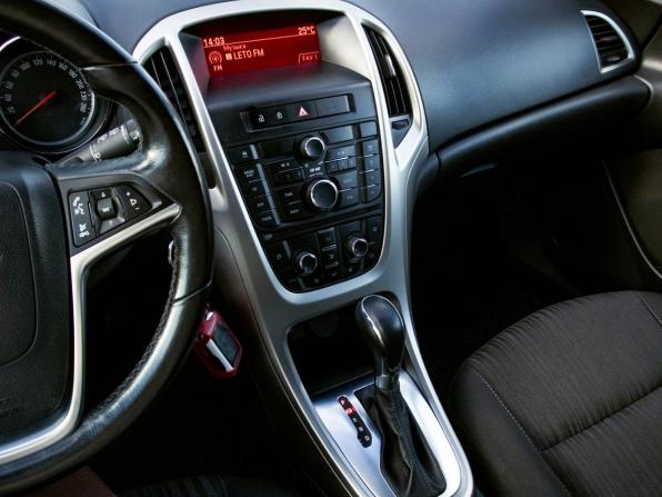 Opel Astra J с пробегом 2011 года, цена 715 000 рублей, 152519 км, хэтчбек, Автокод Объявления