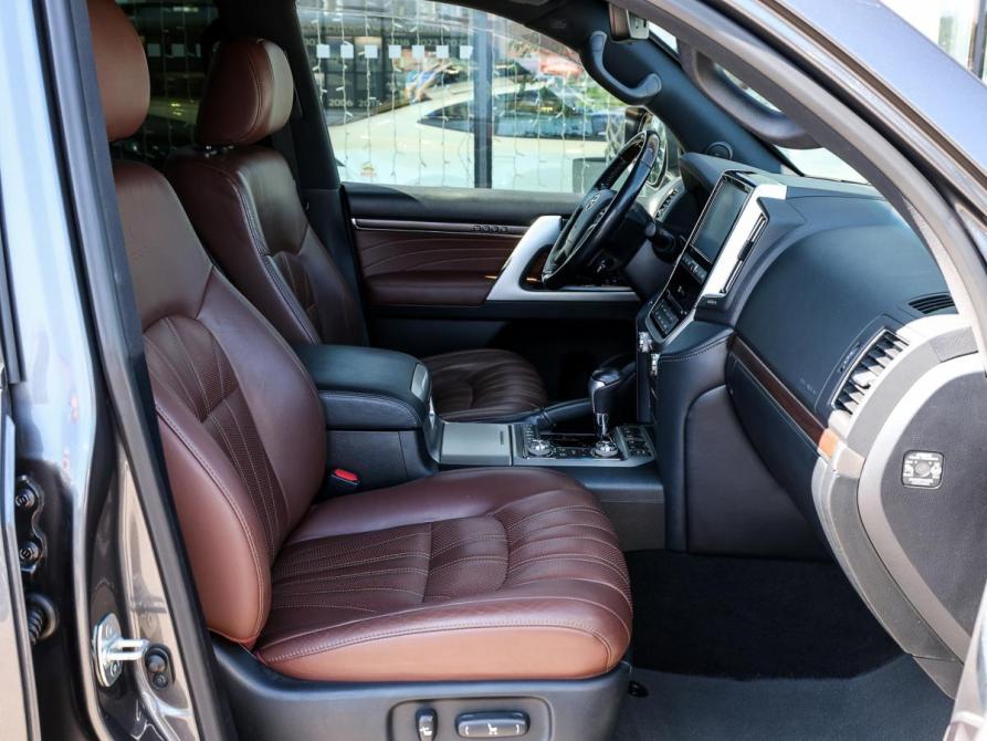 Toyota Land Cruiser 200 Series Рестайлинг 2 Москва  - изображение 11