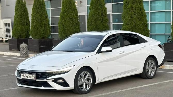 Hyundai Elantra VII (CN7) Рестайлинг с пробегом 2023 года, цена 1 859 000 рублей, 14737 км, седан, Автокод Объявления