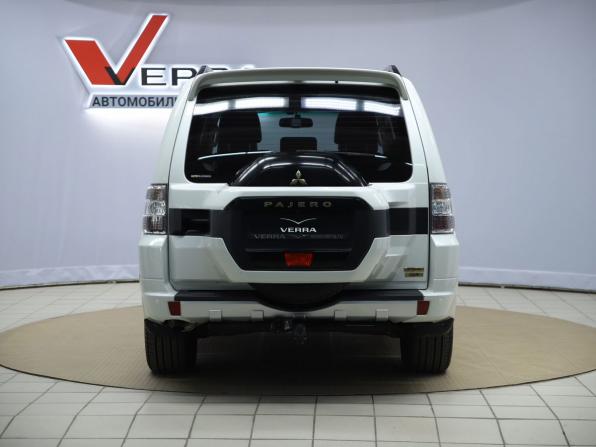 Mitsubishi Pajero IV Рестайлинг 2 с пробегом 2019 года, цена 3 730 000 рублей, 48254 км, внедорожник, Автокод Объявления
