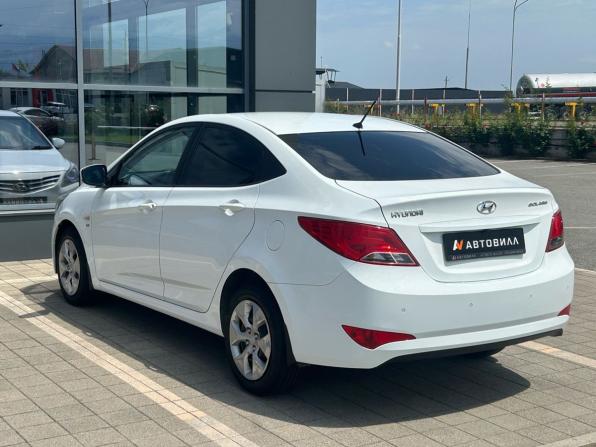 Hyundai Solaris I с пробегом 2014 года, цена 1 200 000 рублей, 181914 км, седан, Автокод Объявления