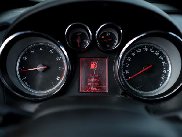 Opel Astra J Рестайлинг с пробегом 2014 года, цена 705 000 рублей, 162800 км, хэтчбек, Автокод Объявления