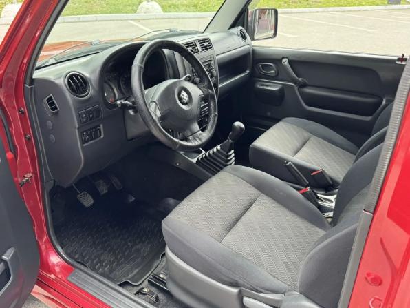 Suzuki Jimny III Рестайлинг 2 с пробегом 2013 года, цена 1 380 000 рублей, 103313 км, внедорожник, Автокод Объявления