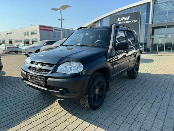 Chevrolet Niva I Рестайлинг с пробегом 2015 года, цена 730 000 рублей, 31900 км, внедорожник, Автокод Объявления