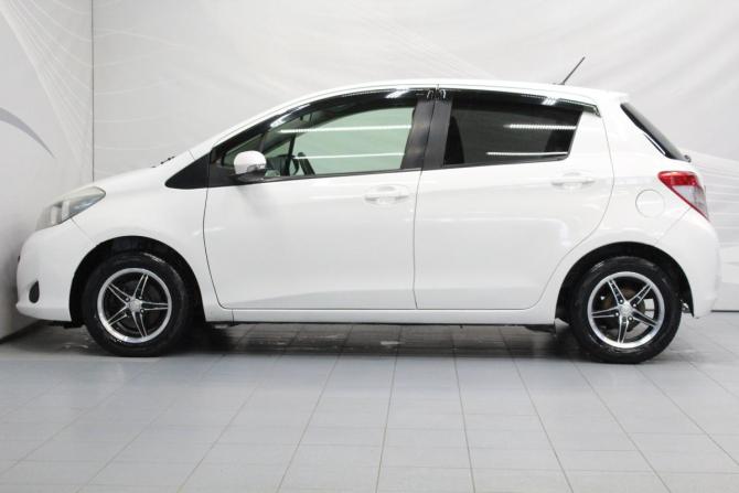 Toyota Vitz III (XP130) с пробегом 2011 года, цена 649 000 рублей, 210205 км, хэтчбек, Автокод Объявления