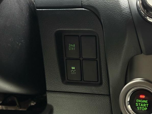 Toyota Land Cruiser Prado 150 Series с пробегом 2012 года, цена 2 629 000 рублей, 264211 км, внедорожник, Автокод Объявления