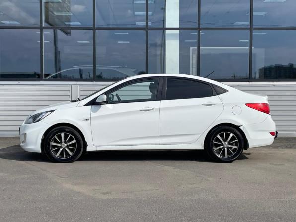 Hyundai Solaris I с пробегом 2011 года, цена 480 000 рублей, 244900 км, седан, Автокод Объявления