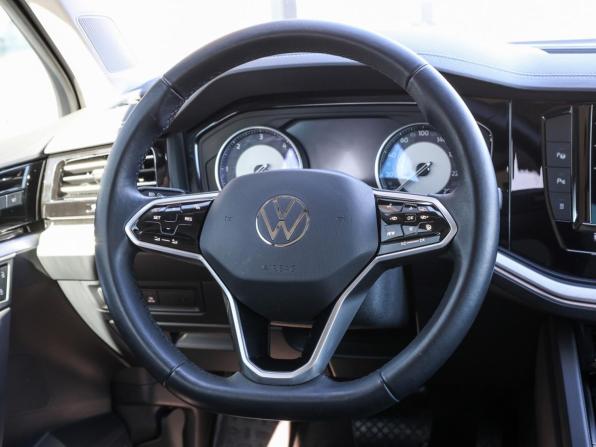 Volkswagen Touareg III с пробегом 2022 года, цена 7 298 000 рублей, 28122 км, внедорожник, Автокод Объявления