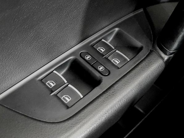 Volkswagen Touareg II с пробегом 2011 года, цена 1 380 000 рублей, 319081 км, внедорожник, Автокод Объявления