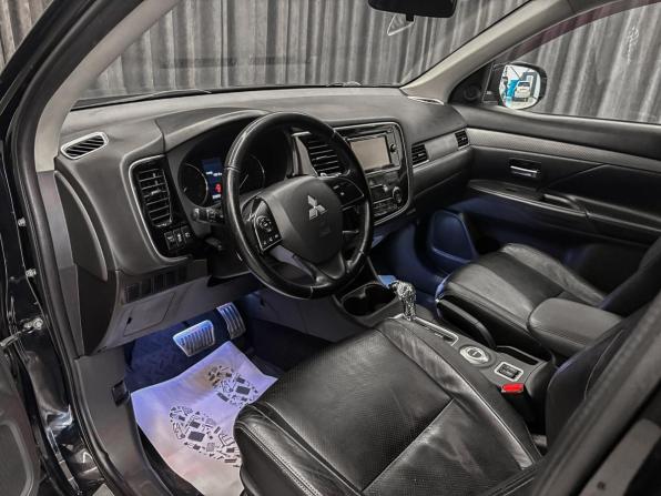 Mitsubishi Outlander III с пробегом 2012 года, цена 1 279 000 рублей, 257194 км, внедорожник, Автокод Объявления