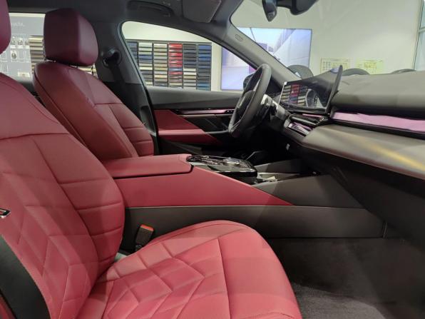 BMW 5 серии VIII (G60/G61/G68) с пробегом 2025 года, цена 8 350 000 рублей, 20 км, седан, Автокод Объявления
