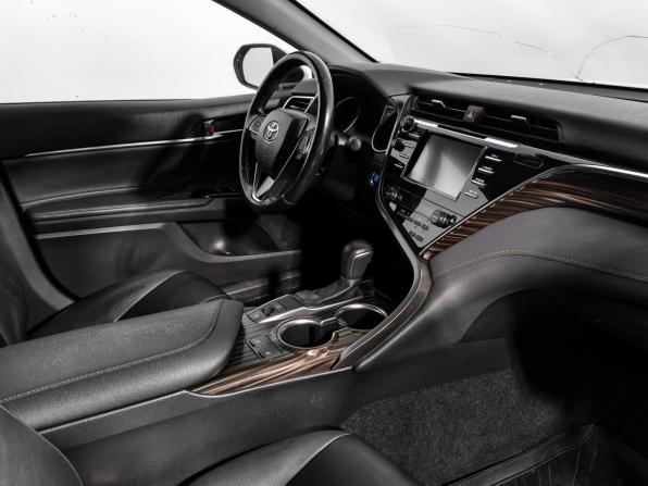 Toyota Camry VIII (XV70) с пробегом 2019 года, цена 2 360 000 рублей, 118650 км, седан, Автокод Объявления
