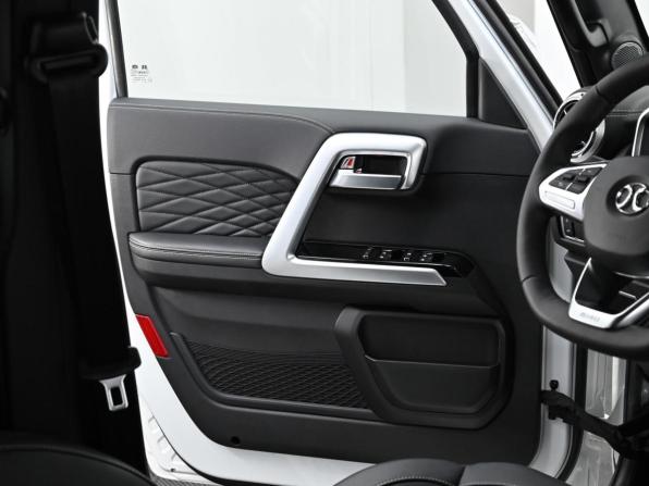 BAIC BJ40 I Рестайлинг с пробегом 2026 года, цена 3 249 000 рублей, 21 км, внедорожник, Автокод Объявления