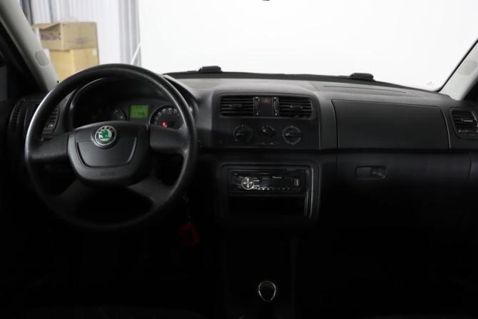 Skoda Fabia II Рестайлинг с пробегом 2011 года, цена 649 990 рублей, 70372 км, хэтчбек, Автокод Объявления