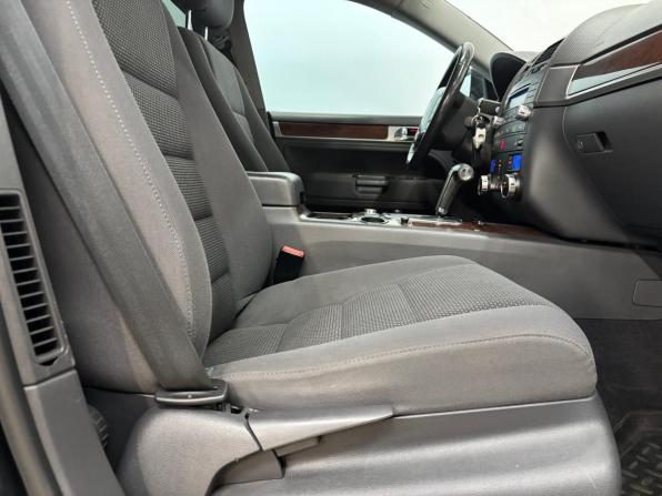 Volkswagen Touareg I Рестайлинг с пробегом 2009 года, цена 1 277 000 рублей, 140000 км, внедорожник, Автокод Объявления