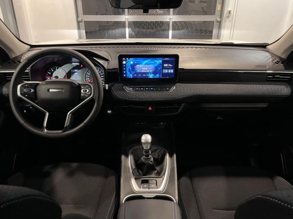 Haval Jolion I Рестайлинг с пробегом 2024 года, цена 2 060 000 рублей, 30340 км, внедорожник, Автокод Объявления