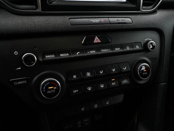 Kia Sportage IV с пробегом 2017 года, цена 2 235 000 рублей, 74011 км, внедорожник, Автокод Объявления