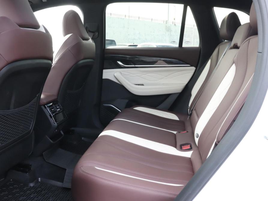 Geely Monjaro I Москва  - изображение 9