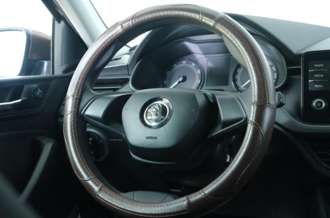 Skoda Rapid II с пробегом 2021 года, цена 1 889 000 рублей, 76600 км, лифтбек, Автокод Объявления