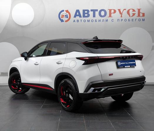Omoda C5 I с пробегом 2023 года, цена 1 599 000 рублей, 96477 км, внедорожник, Автокод Объявления