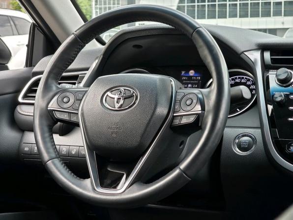 Toyota Camry VIII (XV70) с пробегом 2021 года, цена 3 300 000 рублей, 27786 км, седан, Автокод Объявления