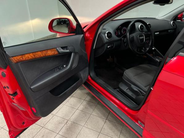 Audi A3 II (8P) Рестайлинг 2 с пробегом 2012 года, цена 900 000 рублей, 73652 км, хэтчбек, Автокод Объявления