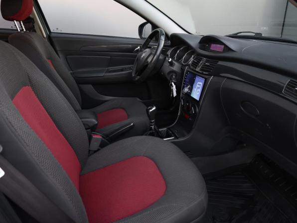 Dongfeng H30 Cross с пробегом 2015 года, цена 698 000 рублей, 130687 км, хэтчбек, Автокод Объявления