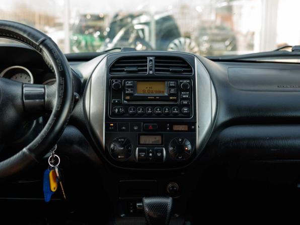Toyota RAV4 II (XA20) Рестайлинг с пробегом 2004 года, цена 820 000 рублей, 273797 км, внедорожник, Автокод Объявления