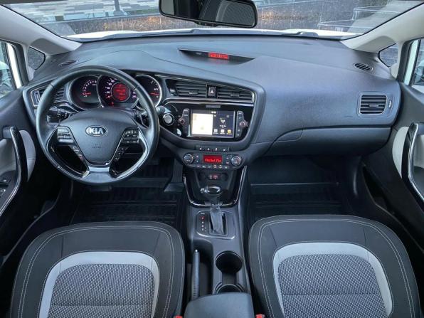 Kia Ceed II Рестайлинг с пробегом 2018 года, цена 1 459 000 рублей, 61554 км, хэтчбек, Автокод Объявления
