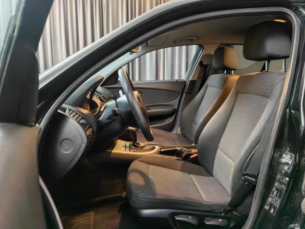 BMW 1 серии I (E81/E82/E87/E88) Рестайлинг с пробегом 2009 года, цена 649 000 рублей, 244696 км, хэтчбек, Автокод Объявления