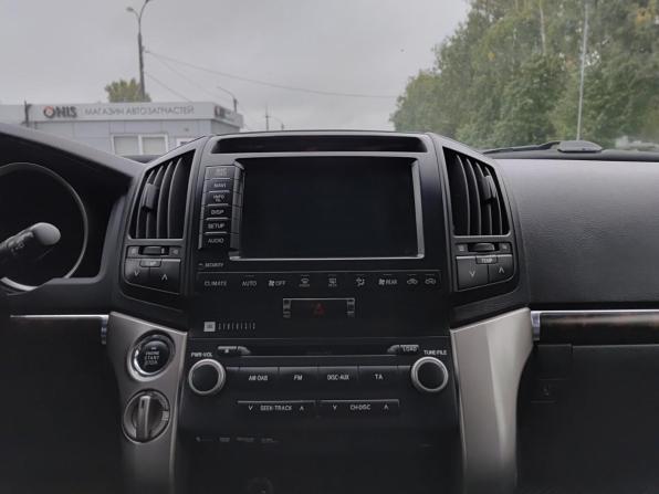 Toyota Land Cruiser 200 Series с пробегом 2011 года, цена 3 600 000 рублей, 194225 км, внедорожник, Автокод Объявления