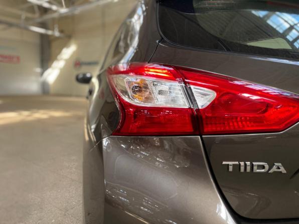 Nissan Tiida II с пробегом 2015 года, цена 980 000 рублей, 182587 км, хэтчбек, Автокод Объявления