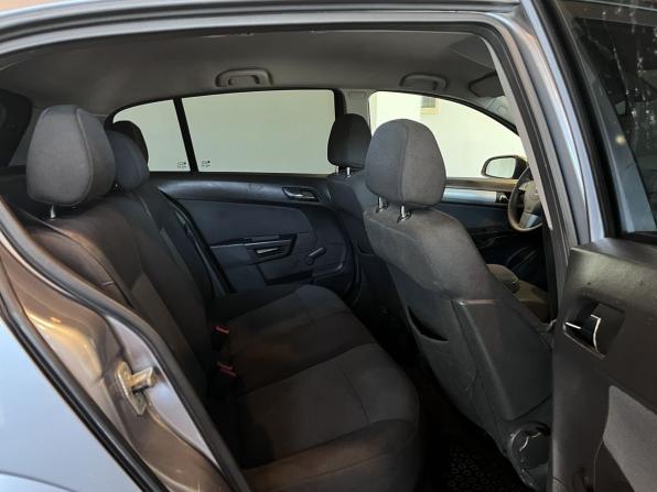 Opel Astra H с пробегом 2006 года, цена 375 000 рублей, 246142 км, хэтчбек, Автокод Объявления