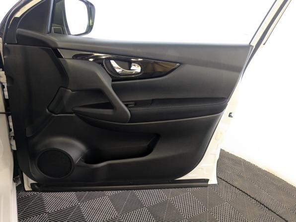 Nissan Qashqai II с пробегом 2017 года, цена 1 300 000 рублей, 164850 км, внедорожник, Автокод Объявления