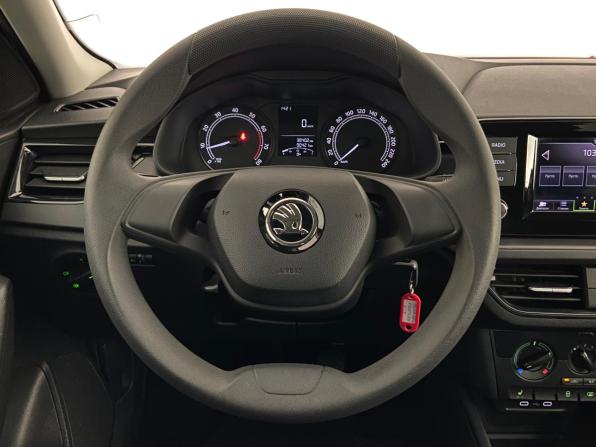 Skoda Rapid II с пробегом 2020 года, цена 1 385 000 рублей, 90334 км, лифтбек, Автокод Объявления
