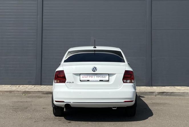 Volkswagen Polo V Рестайлинг с пробегом 2018 года, цена 1 025 000 рублей, 122707 км, седан, Автокод Объявления