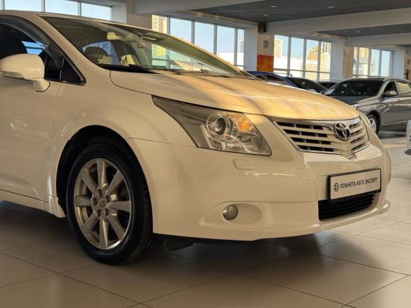 Toyota Avensis III с пробегом 2010 года, цена 1 030 000 рублей, 204550 км, седан, Автокод Объявления