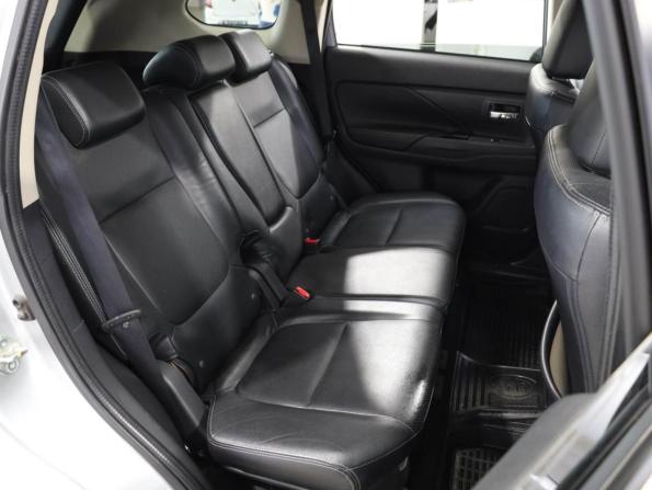 Mitsubishi Outlander III Рестайлинг 2 с пробегом 2016 года, цена 1 897 400 рублей, 180831 км, внедорожник, Автокод Объявления