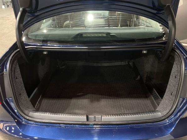 Volkswagen Jetta VI с пробегом 2013 года, цена 1 080 000 рублей, 118546 км, седан, Автокод Объявления