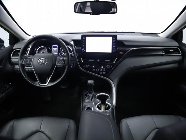 Toyota Camry VIII (XV70) Рестайлинг с пробегом 2021 года, цена 2 190 000 рублей, 279313 км, седан, Автокод Объявления