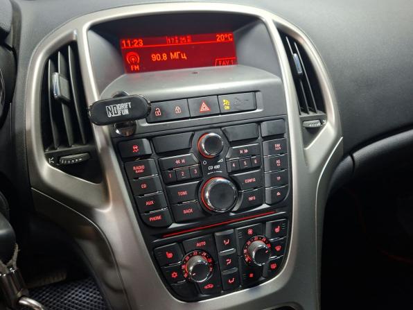 Opel Astra J с пробегом 2011 года, цена 679 000 рублей, 123568 км, хэтчбек, Автокод Объявления
