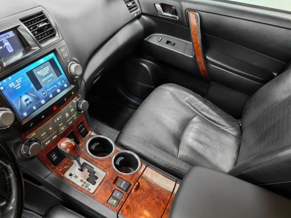 Toyota Highlander II (XU40) Рестайлинг с пробегом 2011 года, цена 1 860 000 рублей, 244080 км, внедорожник, Автокод Объявления