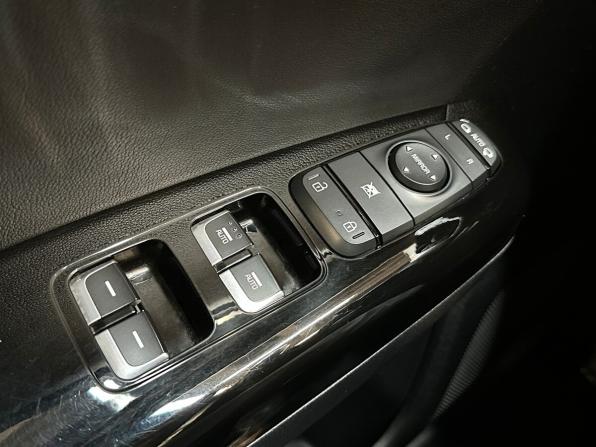 Kia Sportage IV Рестайлинг с пробегом 2020 года, цена 2 810 000 рублей, 61227 км, внедорожник, Автокод Объявления
